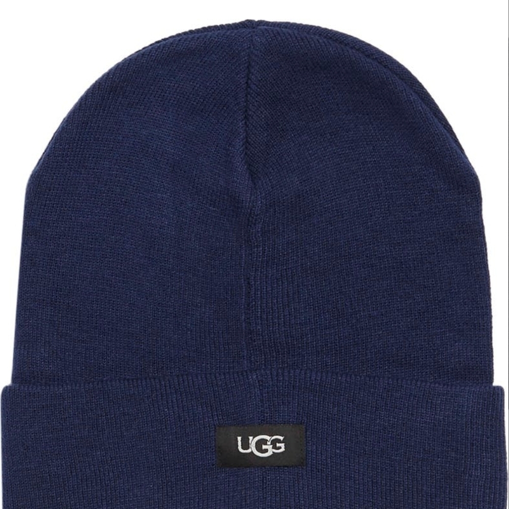 NWOT UGG AUSTRALIA LOGO KNIT CUFF BEANIE  OS
